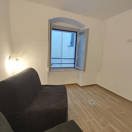 카스텔사르도 Residenza Nel Borgo L'Appusentu B&B 외부 사진