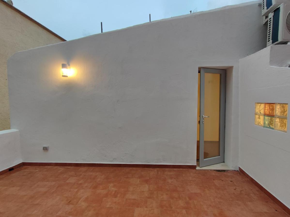 카스텔사르도 Residenza Nel Borgo L'Appusentu B&B 외부 사진