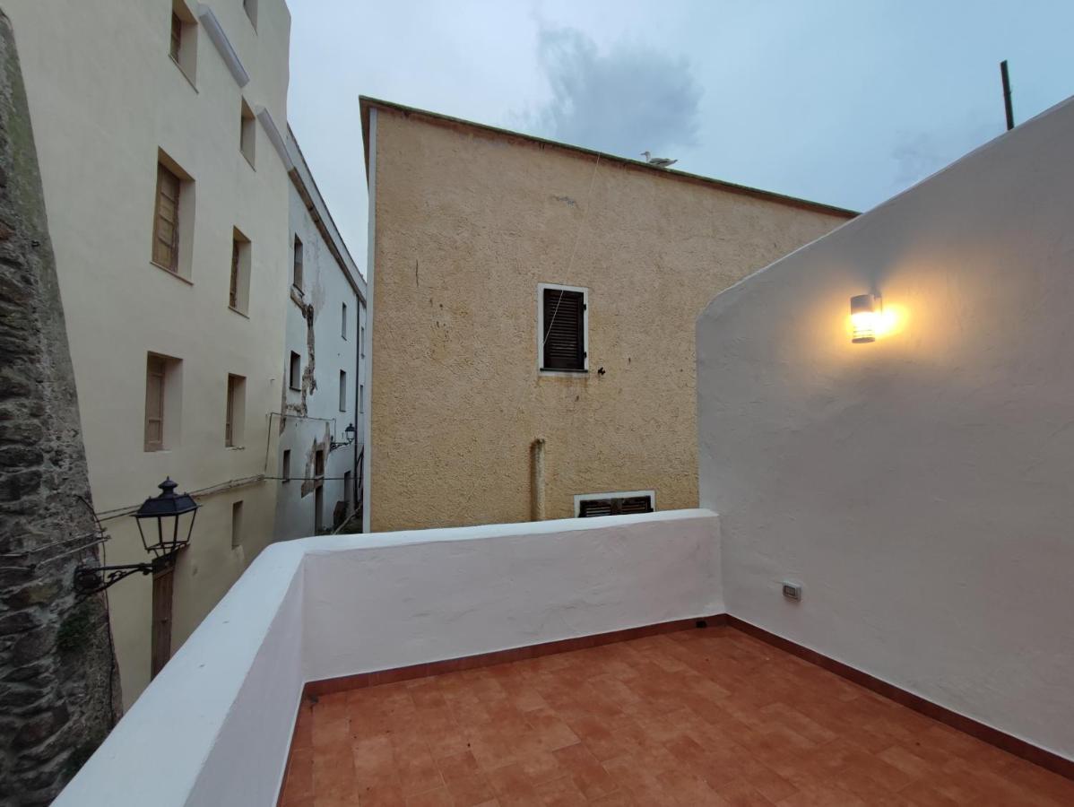 카스텔사르도 Residenza Nel Borgo L'Appusentu B&B 외부 사진