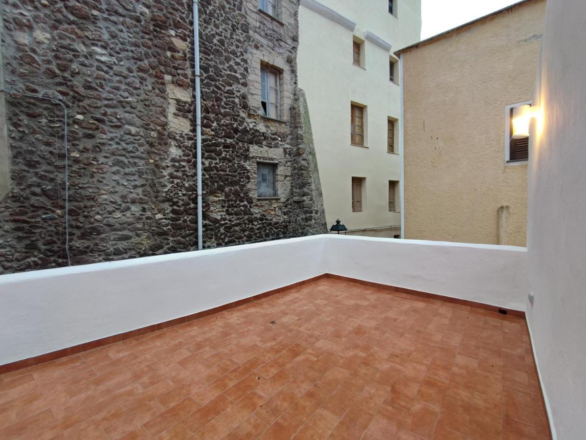 카스텔사르도 Residenza Nel Borgo L'Appusentu B&B 외부 사진